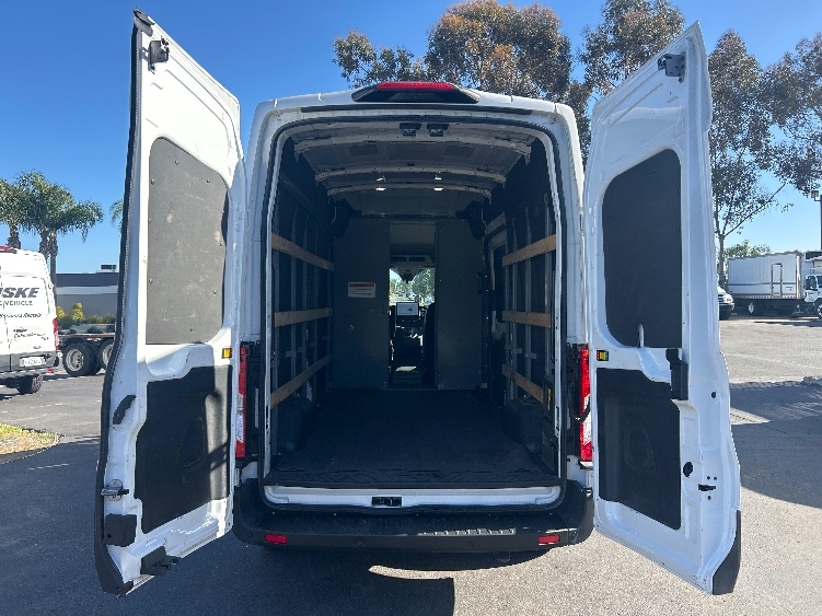 Used 2022 Ford E-Transit 350 - photo 10