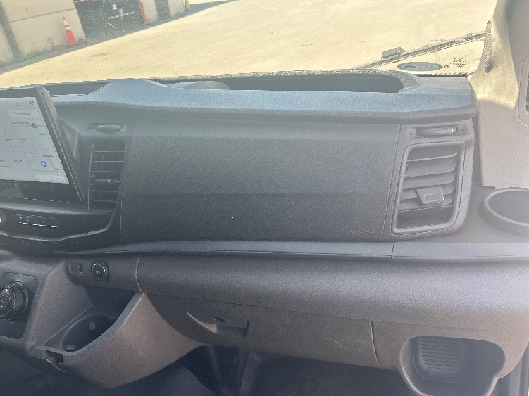 Used 2022 Ford E-Transit 350 - photo 23