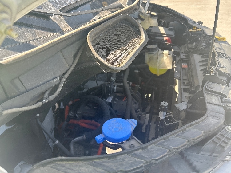 Used 2022 Ford E-Transit 350 - photo 25