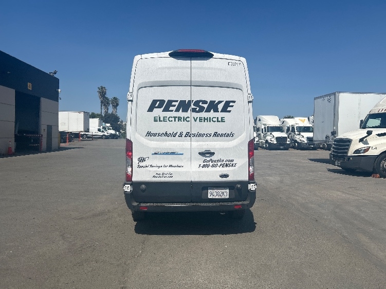 Used 2022 Ford E-Transit 350 - photo 9