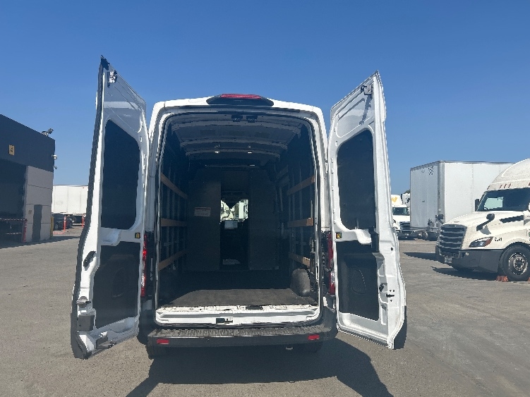 Used 2022 Ford E-Transit 350 - photo 11