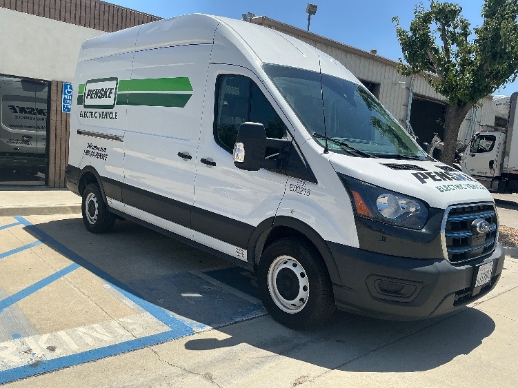 Used 2022 Ford E-Transit 350 - photo 1