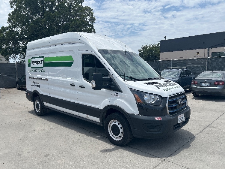 Used 2022 Ford E-Transit 350 - photo 1