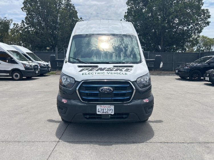 Used 2022 Ford E-Transit 350 - photo 2