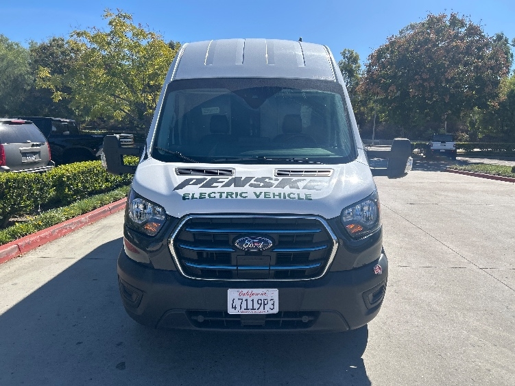 Used 2022 Ford E-Transit 350 - photo 2