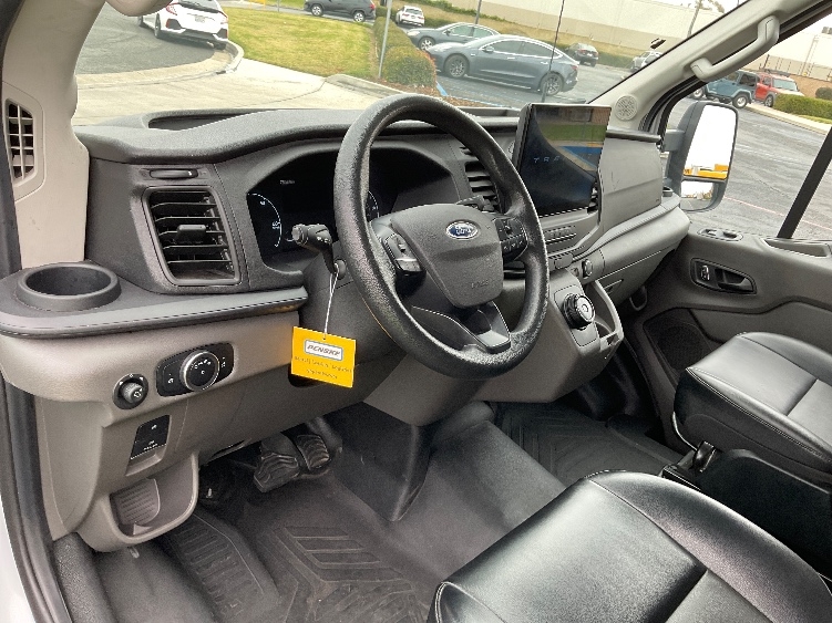 Used 2022 Ford E-Transit 350 - photo 18