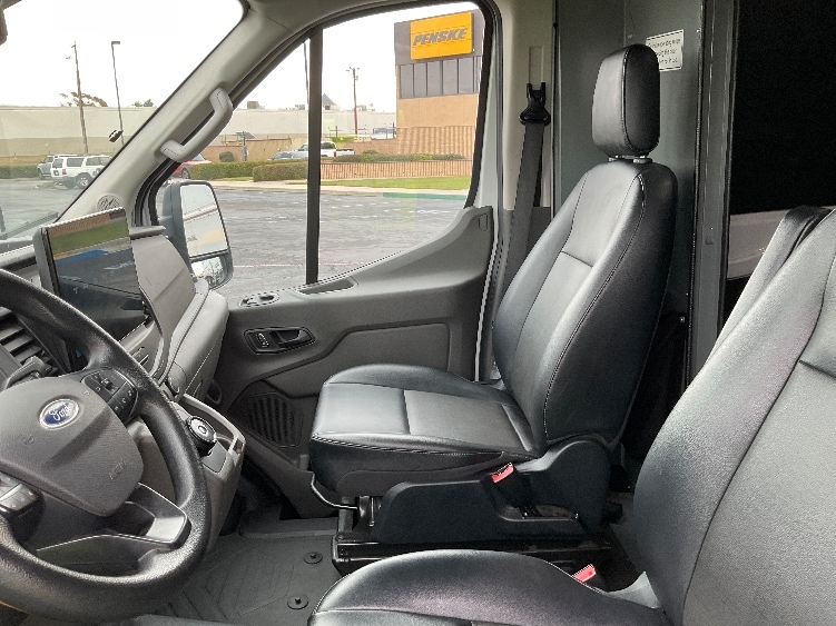 Used 2022 Ford E-Transit 350 - photo 20