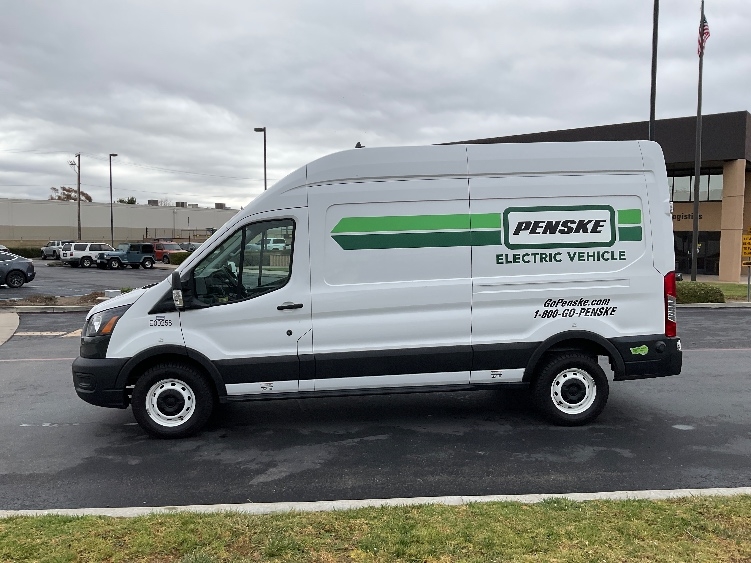 Used 2022 Ford E-Transit 350 - photo 6