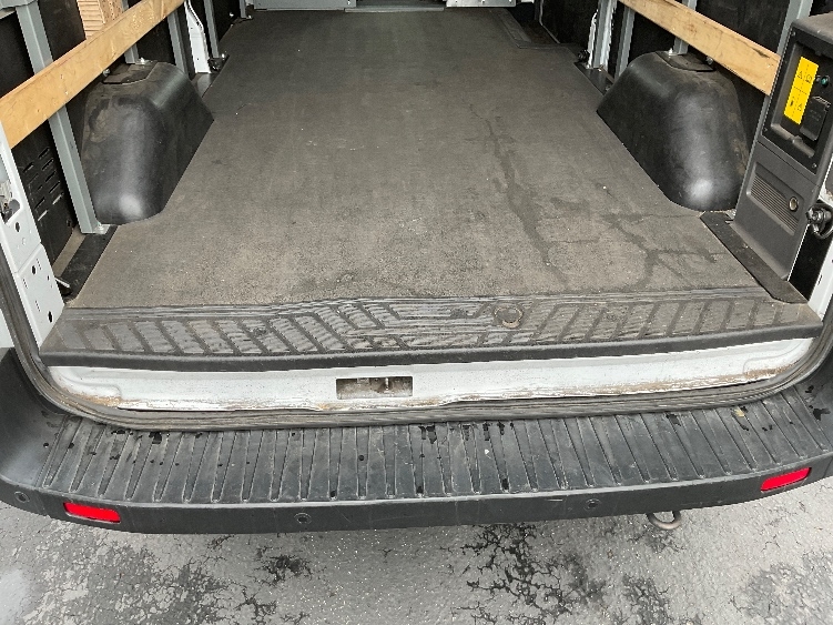 Used 2022 Ford E-Transit 350 - photo 11