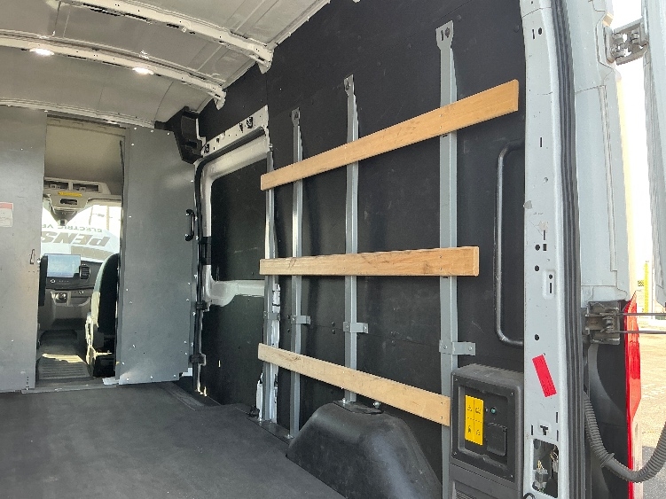 Used 2022 Ford E-Transit 350 - photo 13