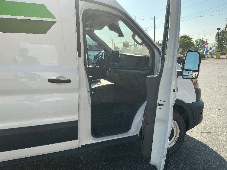 Used 2022 Ford E-Transit 350 - photo 20