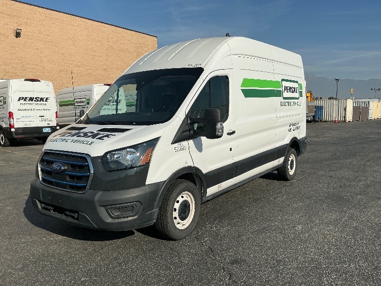 Used 2022 Ford E-Transit 350 - photo 5