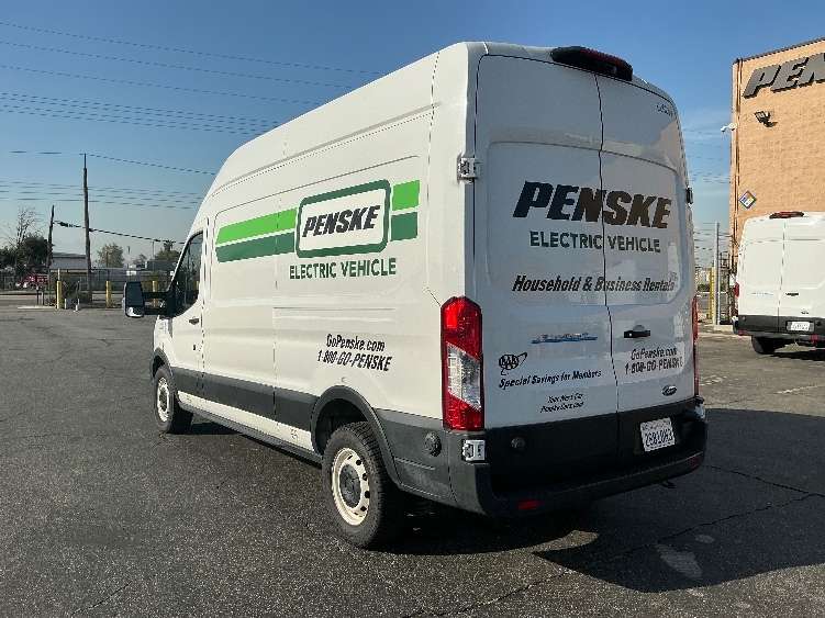 Used 2022 Ford E-Transit 350 - photo 7