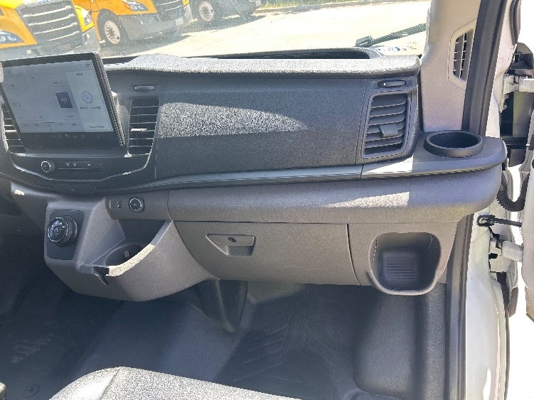 Used 2022 Ford E-Transit 350 - photo 23