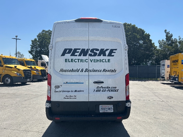 Used 2022 Ford E-Transit 350 - photo 9