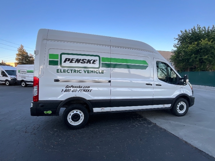 Used 2022 Ford E-Transit 350 - photo 17