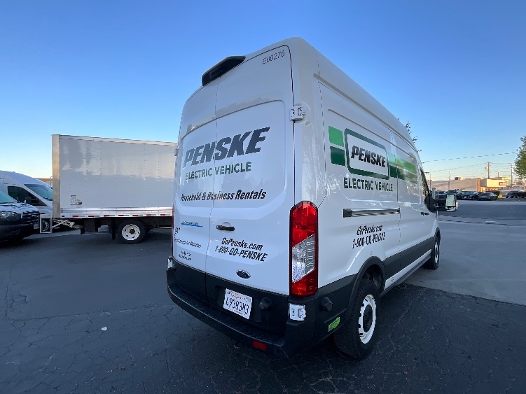 Used 2022 Ford E-Transit 350 - photo 28