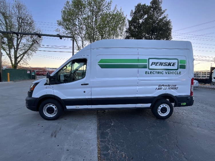 Used 2022 Ford E-Transit 350 - photo 6