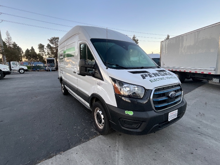 Used 2022 Ford E-Transit 350 - photo 1