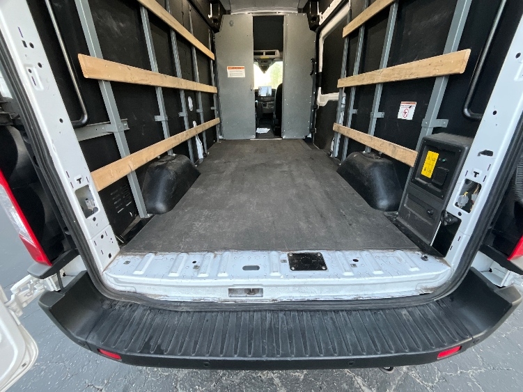 Used 2022 Ford E-Transit 350 - photo 12