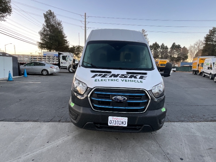 Used 2022 Ford E-Transit 350 - photo 2