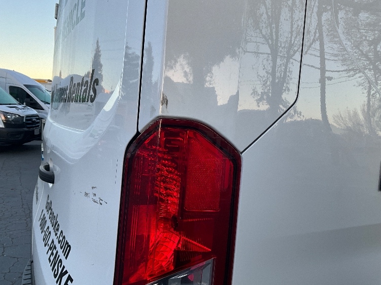 Used 2022 Ford E-Transit 350 - photo 30