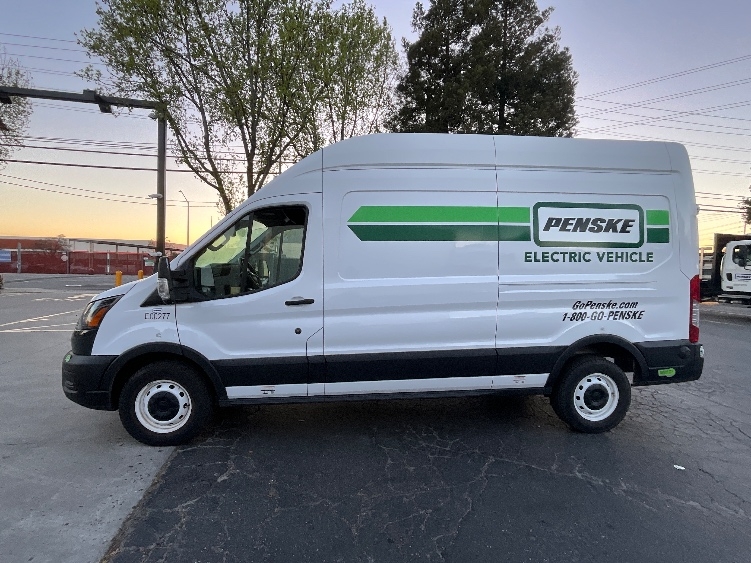Used 2022 Ford E-Transit 350 - photo 6