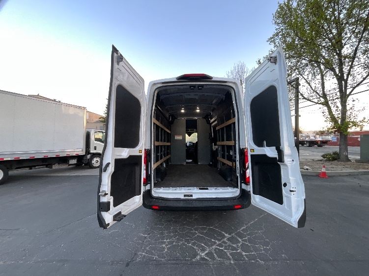 Used 2022 Ford E-Transit 350 - photo 11
