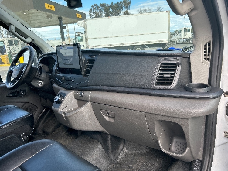 Used 2022 Ford E-Transit 350 - photo 20