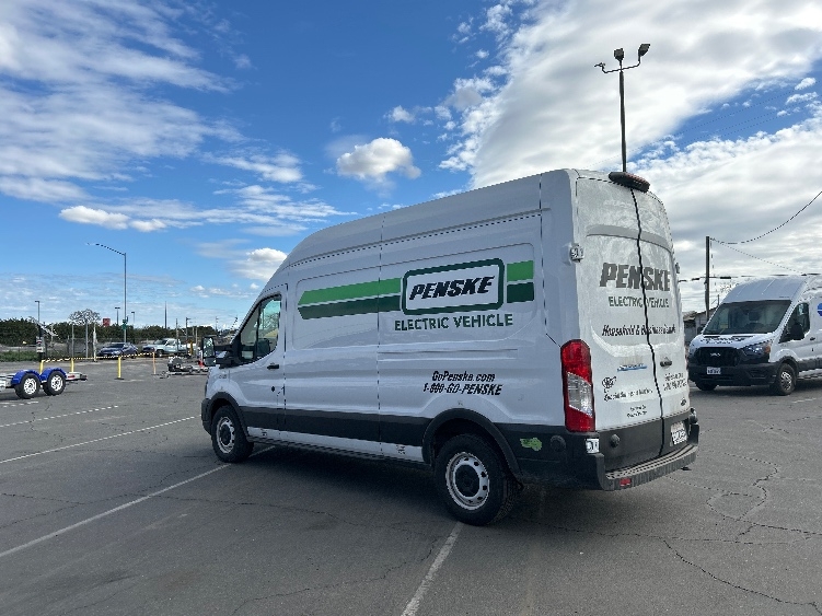 Used 2022 Ford E-Transit 350 - photo 7