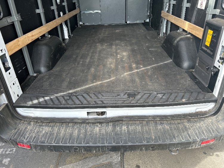 Used 2022 Ford E-Transit 350 - photo 10