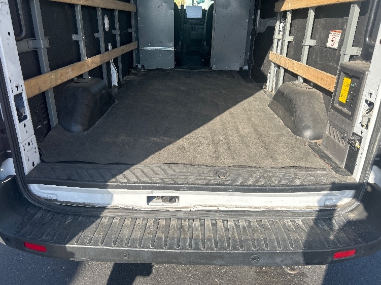 Used 2022 Ford E-Transit 350 - photo 12