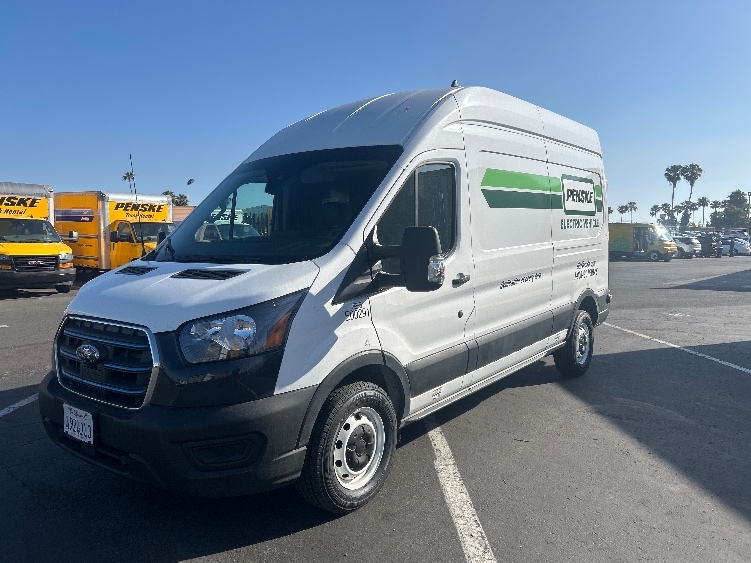 Used 2022 Ford E-Transit 350 - photo 5