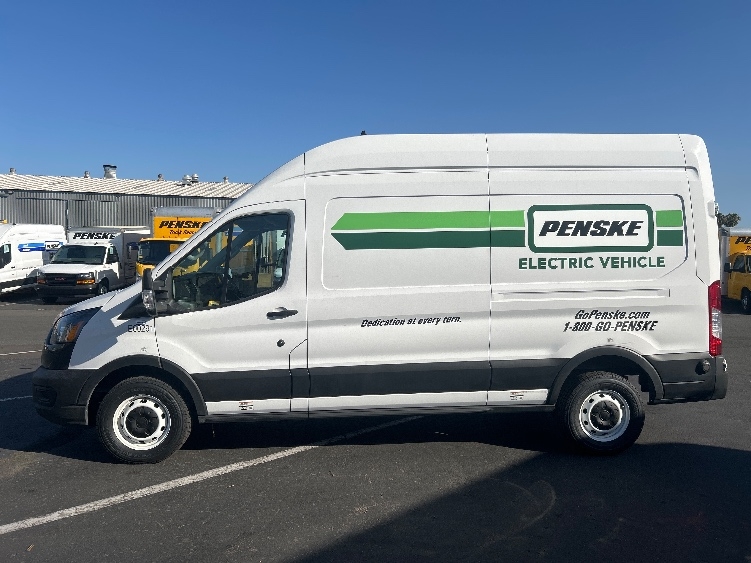 Used 2022 Ford E-Transit 350 - photo 6