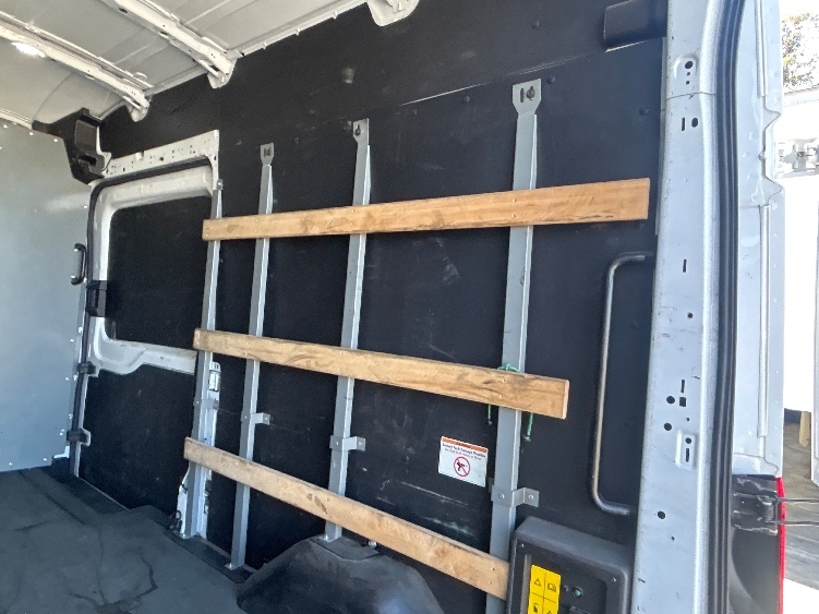Used 2022 Ford E-Transit 350 - photo 12
