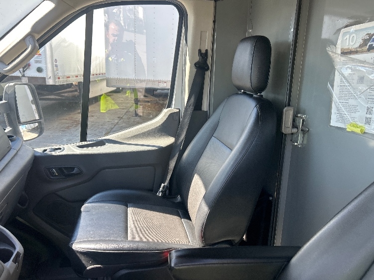 Used 2022 Ford E-Transit 350 - photo 19