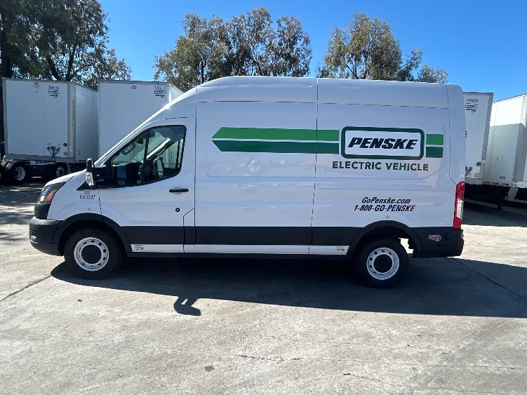Used 2022 Ford E-Transit 350 - photo 6