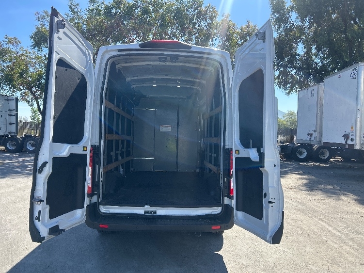 Used 2022 Ford E-Transit 350 - photo 10