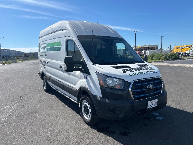Used 2022 Ford E-Transit 350 - photo 1