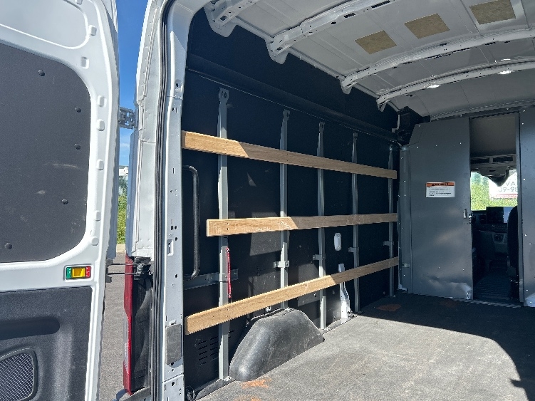 Used 2022 Ford E-Transit 350 - photo 13
