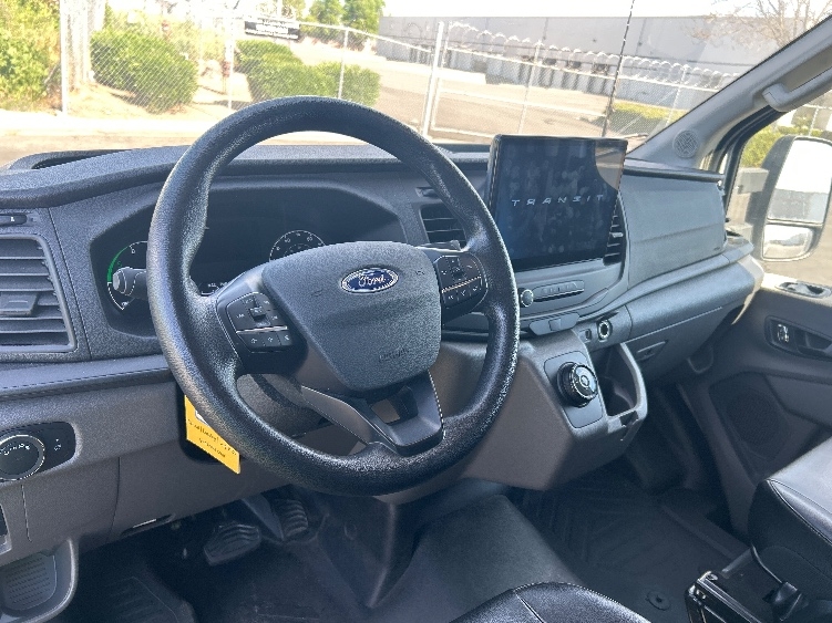 Used 2022 Ford E-Transit 350 - photo 19