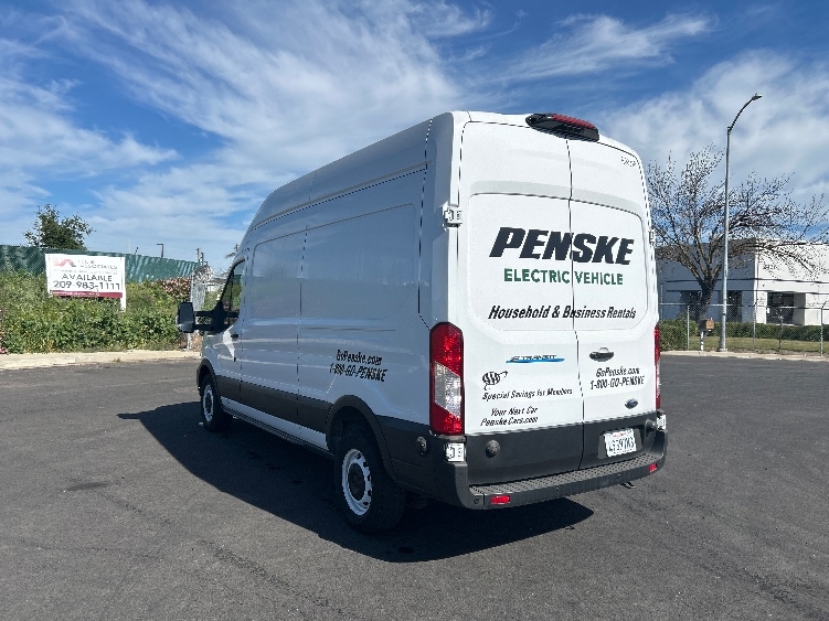 Used 2022 Ford E-Transit 350 - photo 8