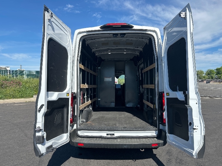 Used 2022 Ford E-Transit 350 - photo 10
