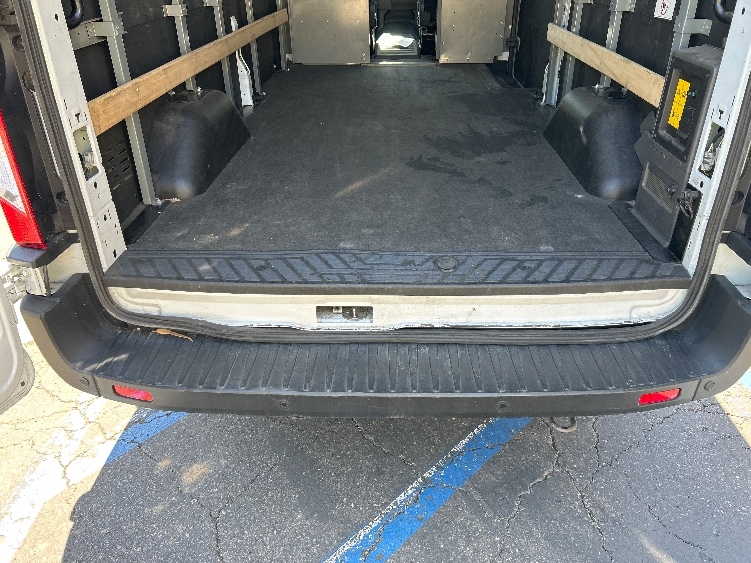Used 2022 Ford E-Transit 350 - photo 12
