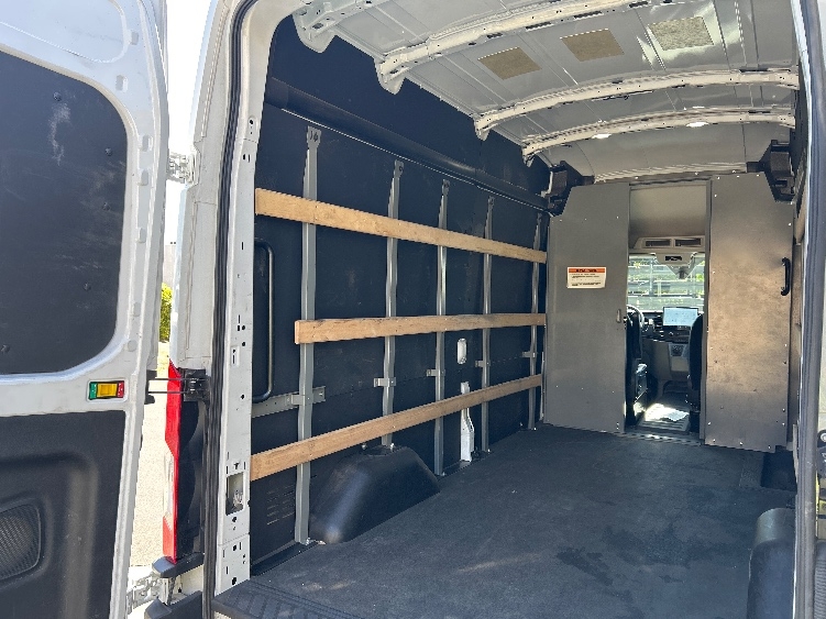 Used 2022 Ford E-Transit 350 - photo 13