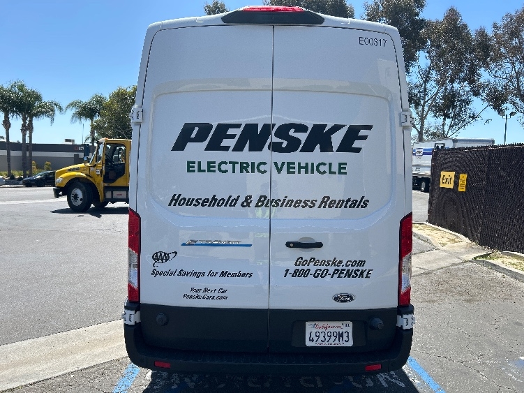 Used 2022 Ford E-Transit 350 - photo 9
