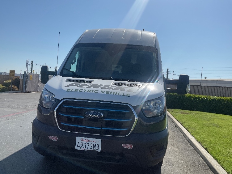Used 2022 Ford E-Transit 350 - photo 2