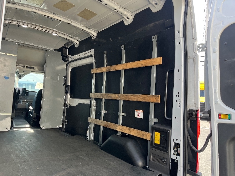 Used 2022 Ford E-Transit 350 - photo 13