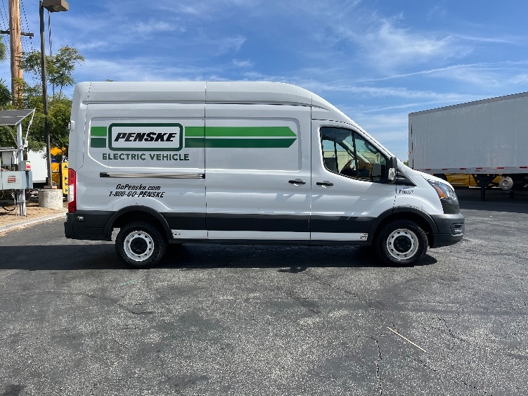 Used 2022 Ford E-Transit 350 - photo 15