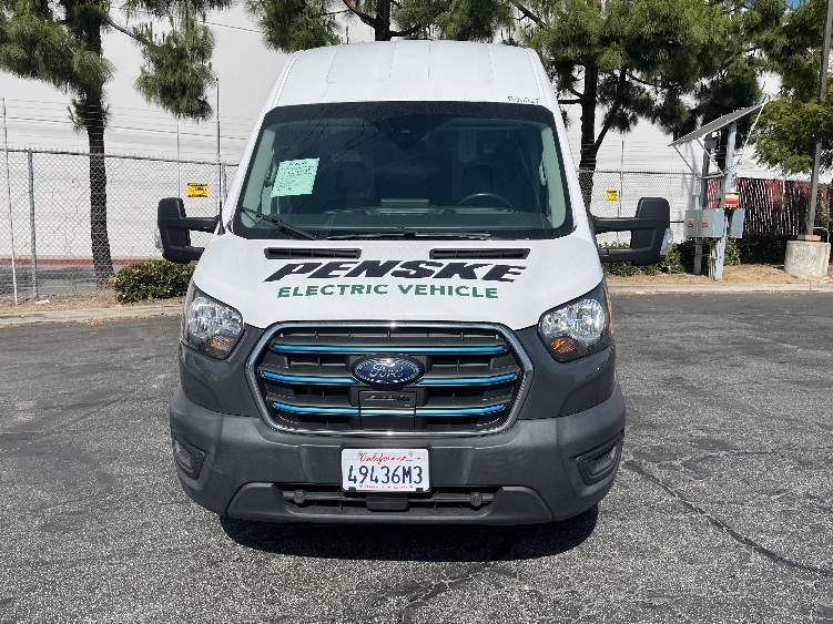 Used 2022 Ford E-Transit 350 - photo 2